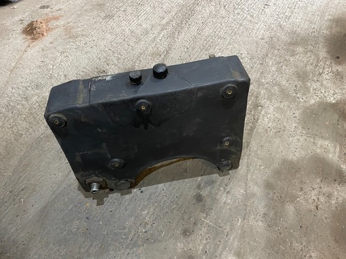 Tca13637 hydraulic oil tank - tca13637,